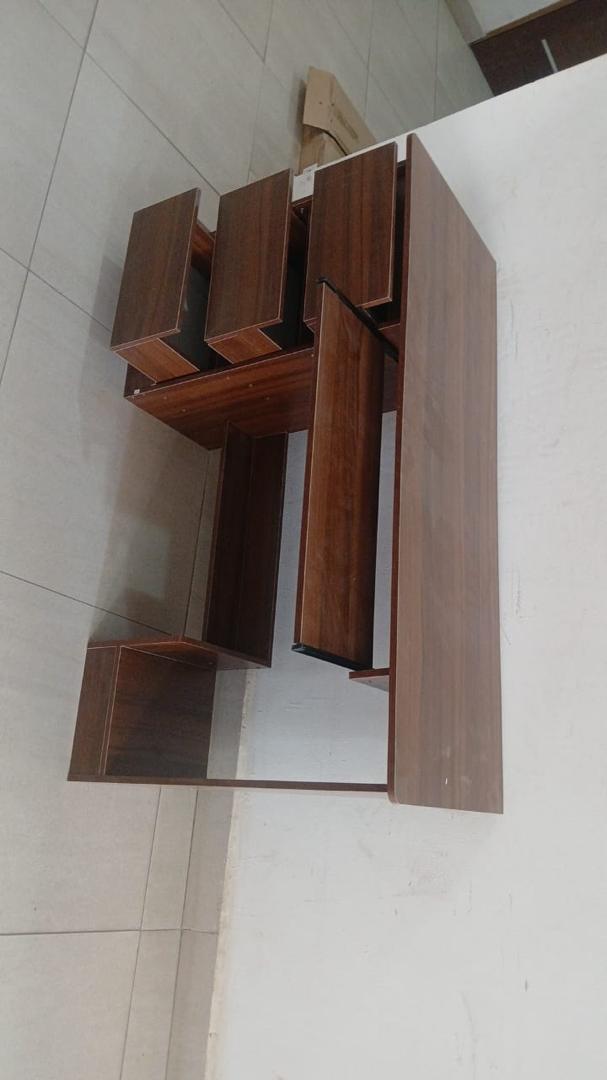 Bureau Informatique en Bois – Avec Tiroirs & Rangement Intégré